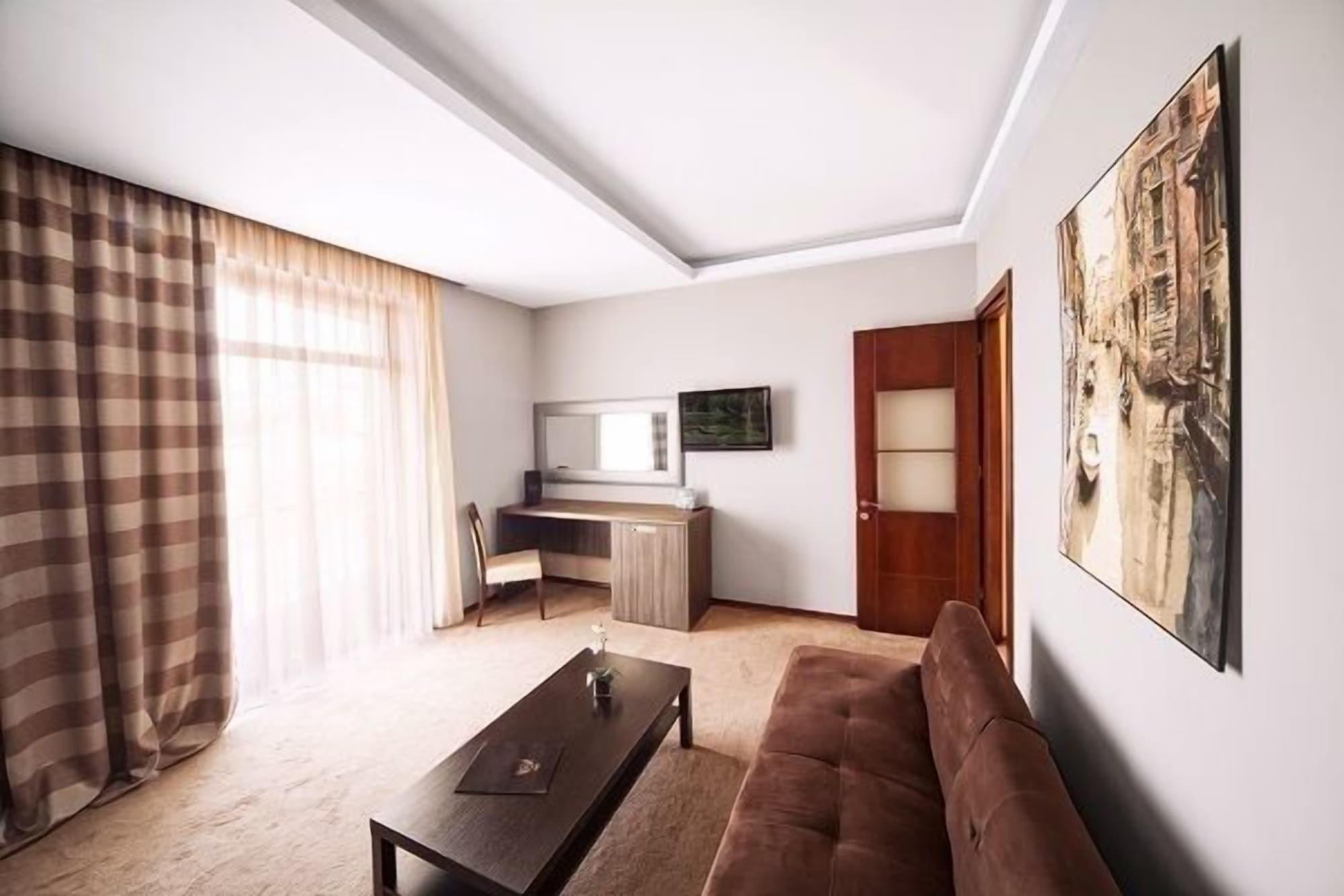 Cruise Hotel Tbilisi Eksteriør bilde