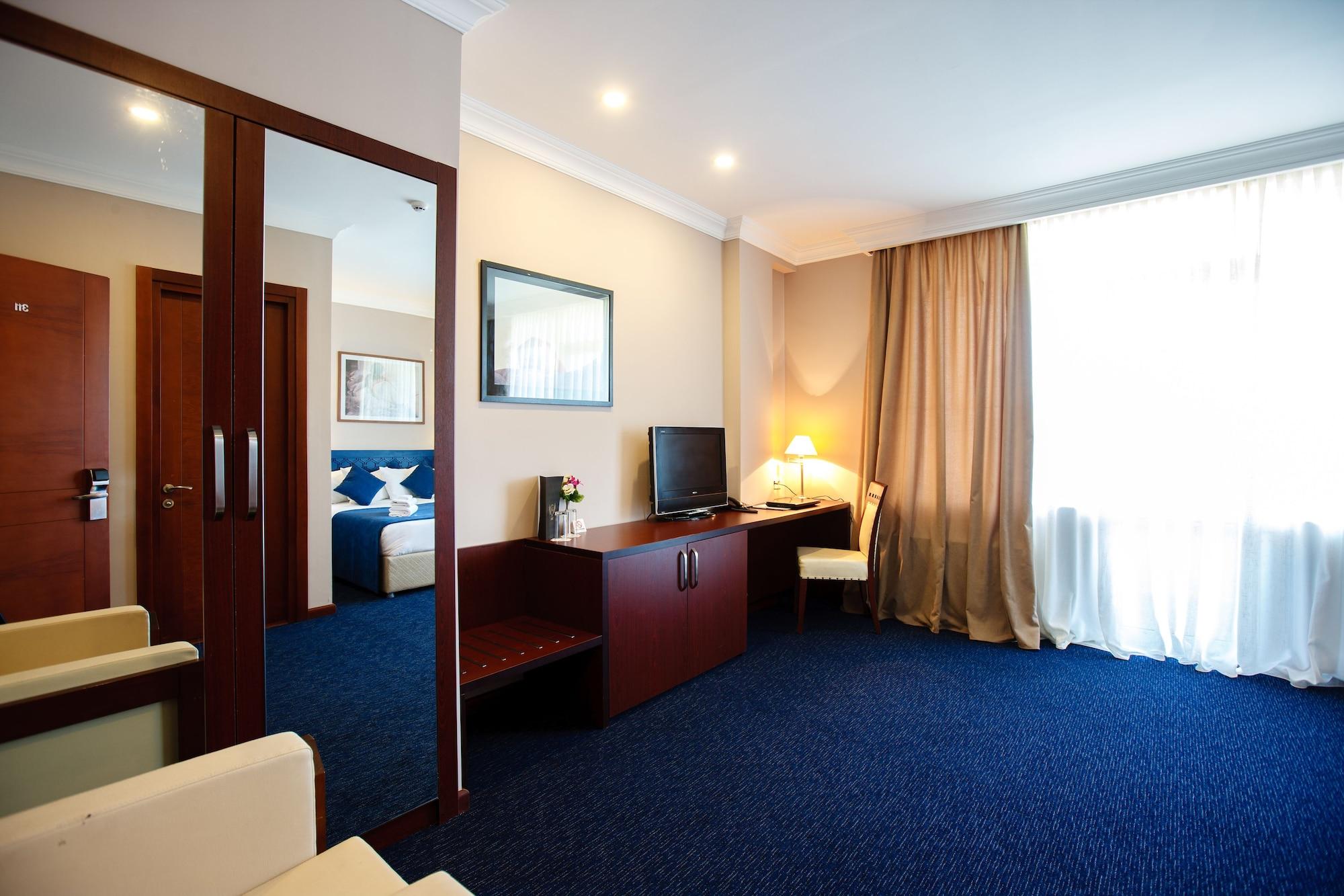 Cruise Hotel Tbilisi Eksteriør bilde