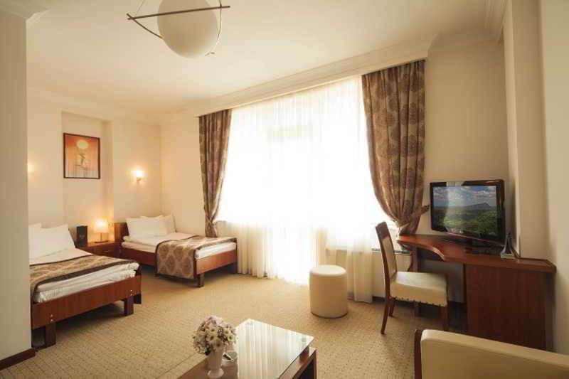 Cruise Hotel Tbilisi Eksteriør bilde