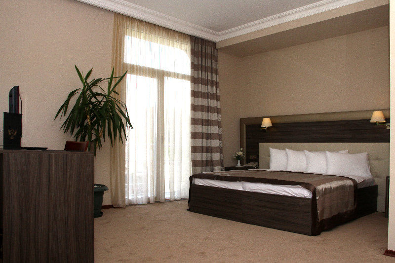 Cruise Hotel Tbilisi Eksteriør bilde