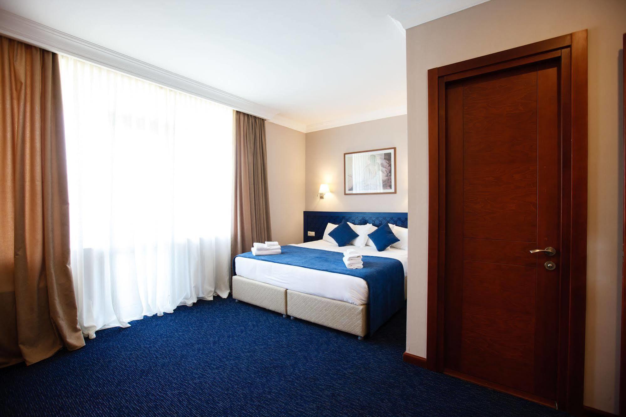Cruise Hotel Tbilisi Eksteriør bilde